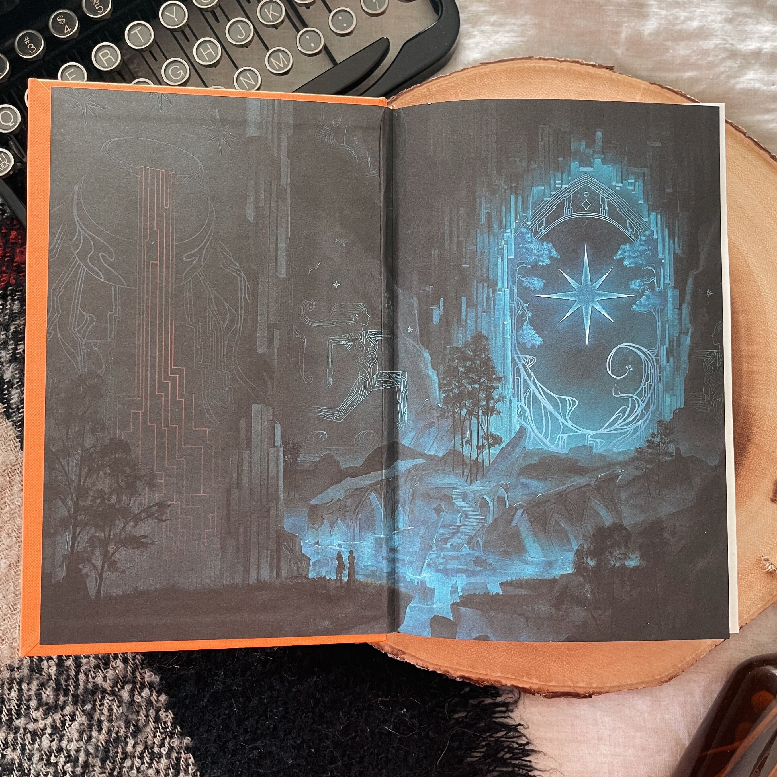 House of Flame and Shadow by Sarah J Maas (Illumicrate Exclusive) - Image 3